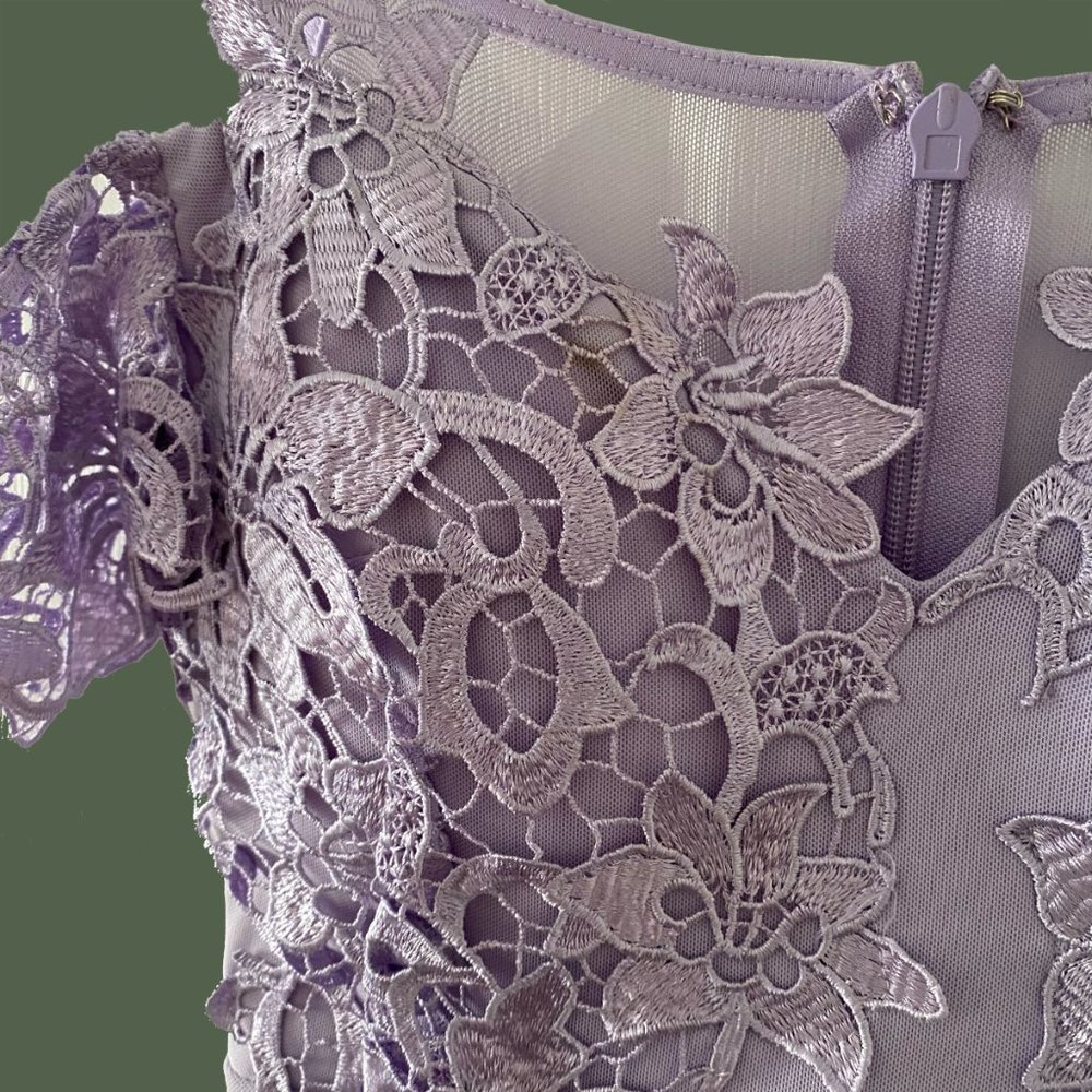 LILAC LACE DRESS - Picture 4 of 5